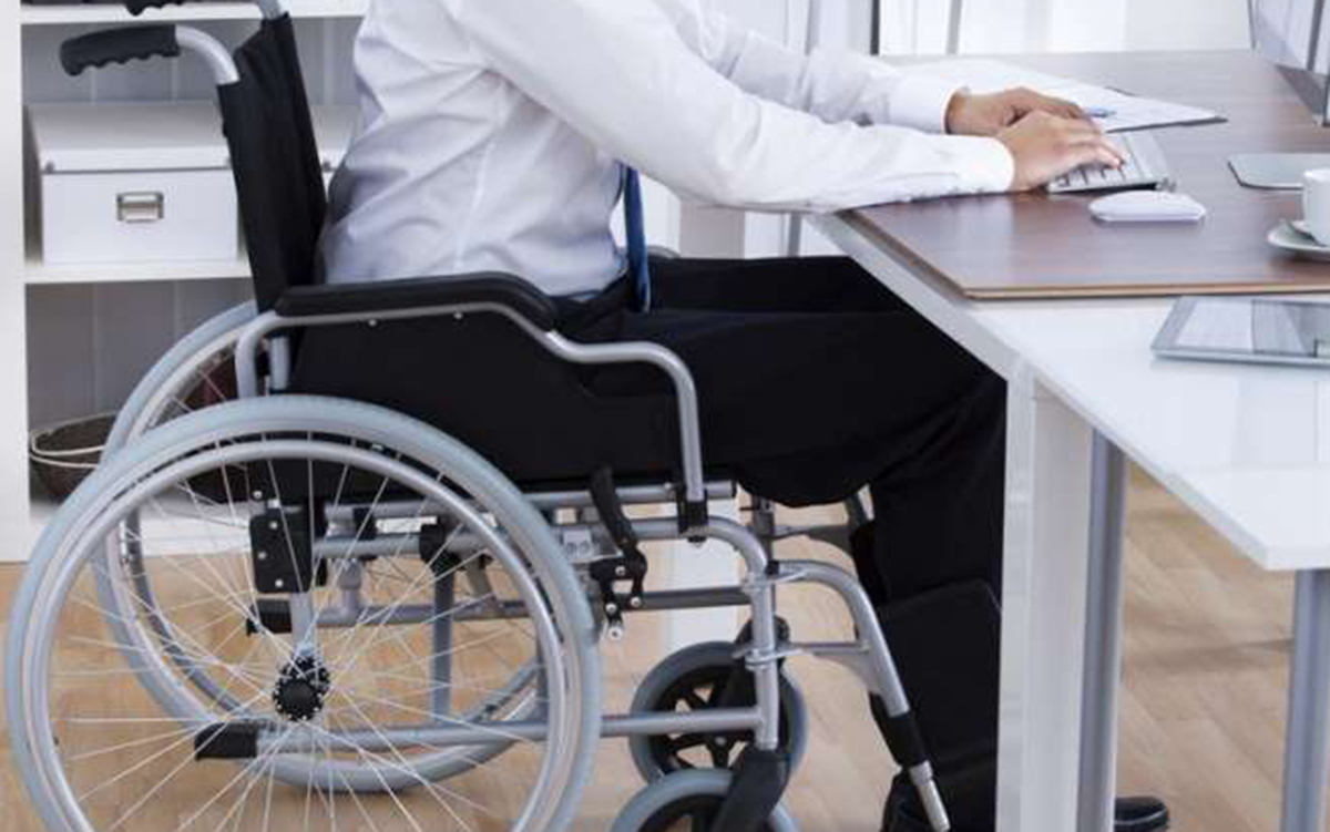 Компенсація за працевлаштування людини з інвалідністю в Україні